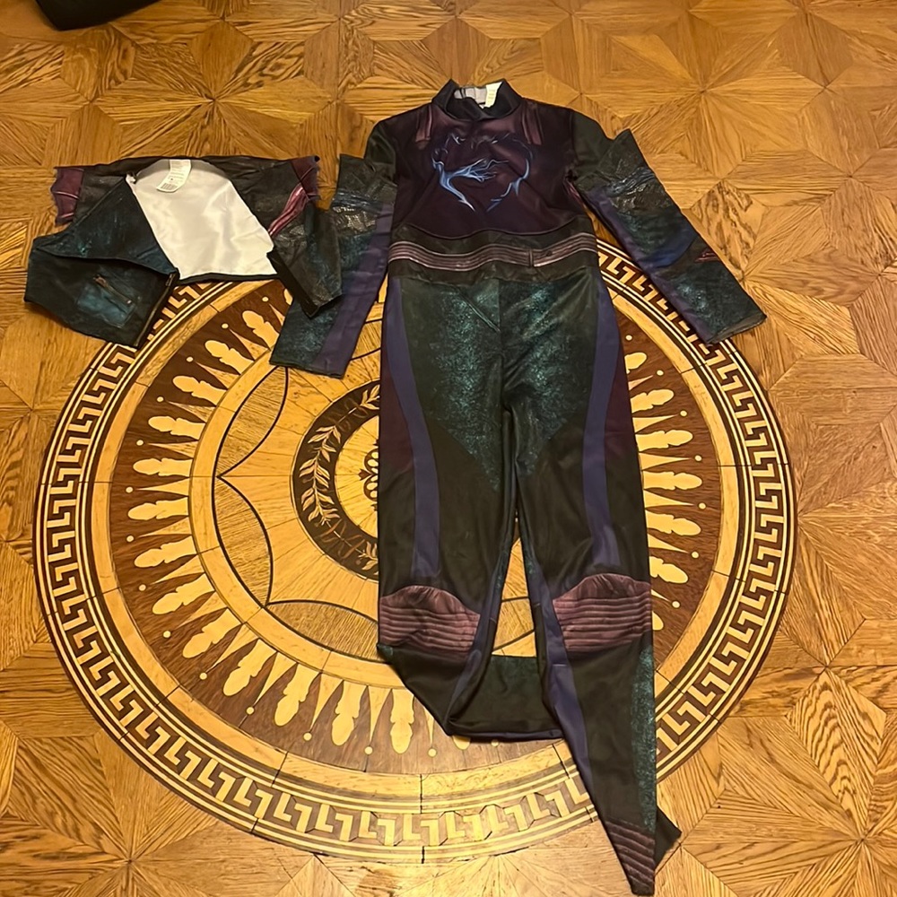 EUC Kids Mal Costume w/ Vest